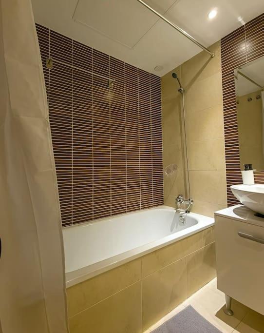 Benalview Apartment Беналмадена Екстериор снимка